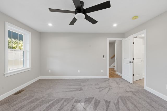 126 Townsend Harbor Rd, Lunenburg, MA 01462