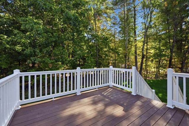 126 Townsend Harbor Rd, Lunenburg, MA 01462