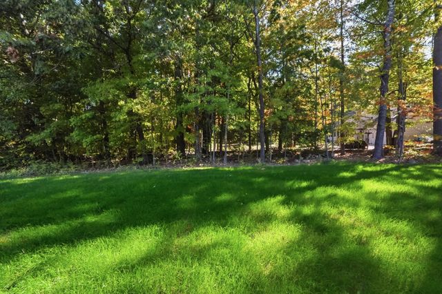126 Townsend Harbor Rd, Lunenburg, MA 01462