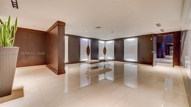 900 Biscayne Blvd 4403, Miami, FL 33132