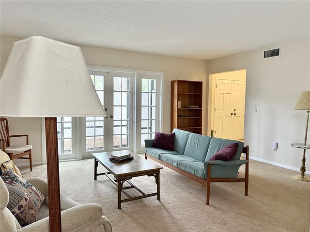 6101 SOARING AVENUE, Temple Terrace, FL 33617