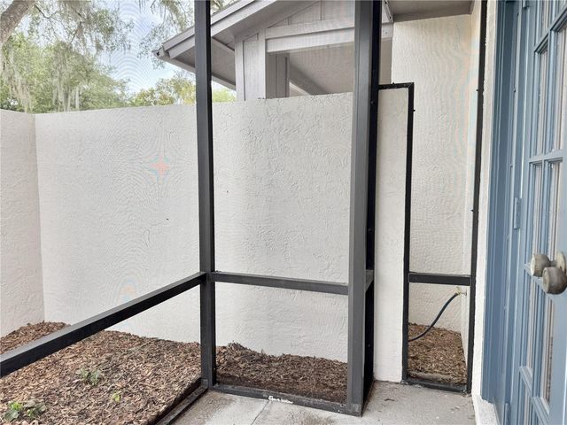 6101 SOARING AVENUE, Temple Terrace, FL 33617