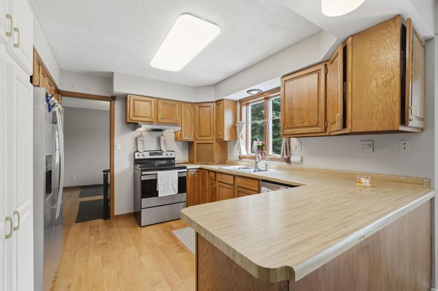 591 Spurline Circle, Hudson, WI 54016