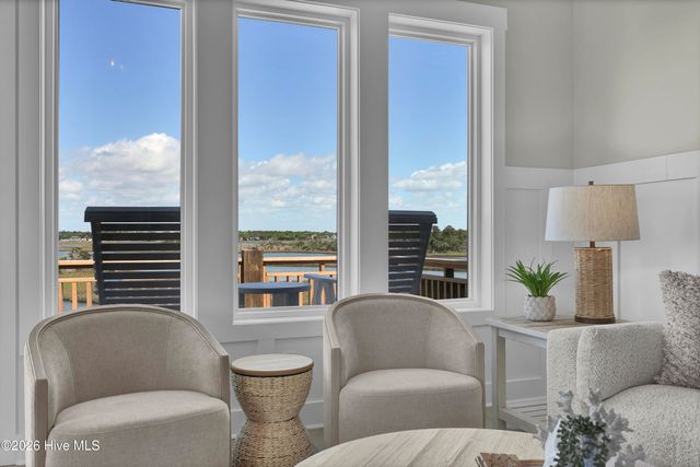705 S Topsail Drive B, Surf City, NC 28445