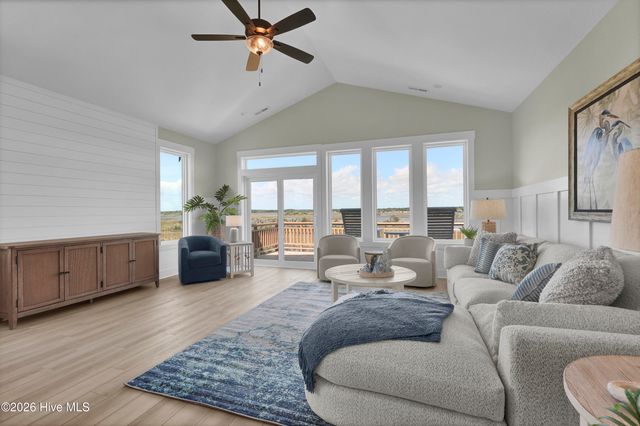 705 S Topsail Drive B, Surf City, NC 28445