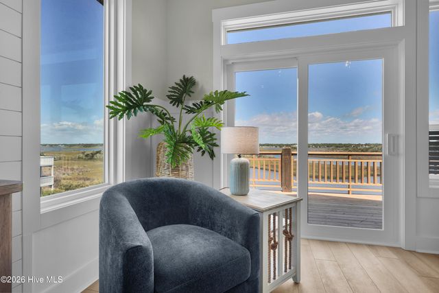 705 S Topsail Drive B, Surf City, NC 28445