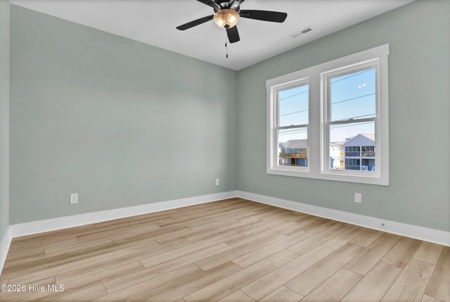 705 S Topsail Drive B, Surf City, NC 28445
