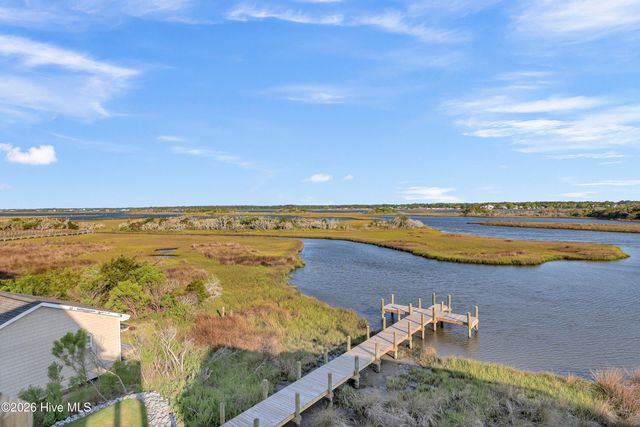 705 S Topsail Drive B, Surf City, NC 28445