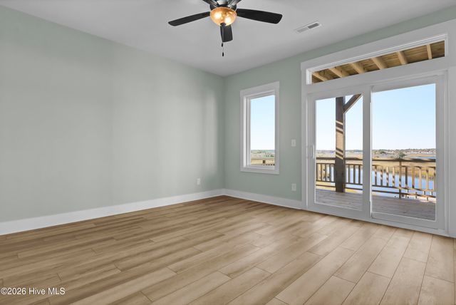705 S Topsail Drive B, Surf City, NC 28445