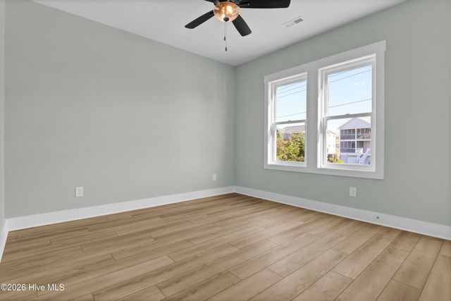 705 S Topsail Drive B, Surf City, NC 28445