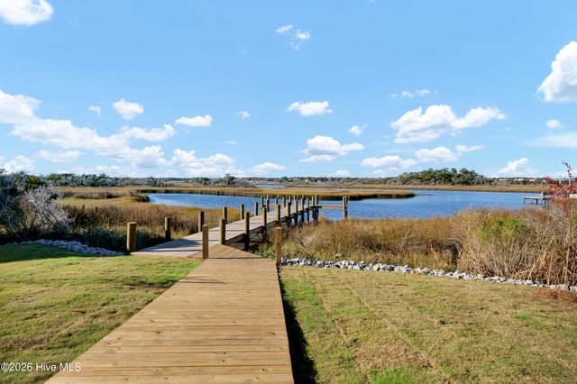 705 S Topsail Drive B, Surf City, NC 28445