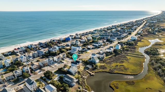 705 S Topsail Drive B, Surf City, NC 28445