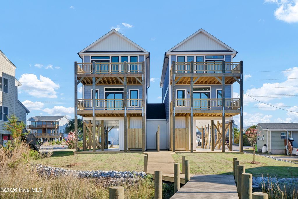 705 S Topsail Drive B, Surf City, NC 28445