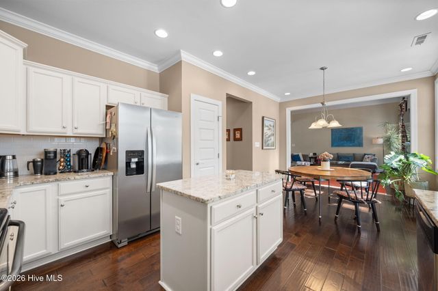 125 Chadwick Court, Sneads Ferry, NC 28460