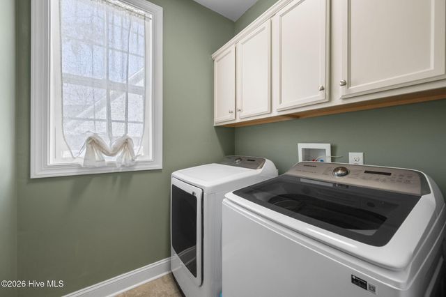 125 Chadwick Court, Sneads Ferry, NC 28460