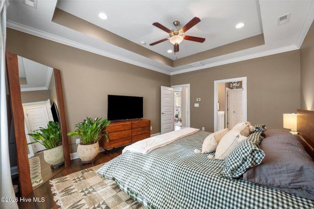 125 Chadwick Court, Sneads Ferry, NC 28460