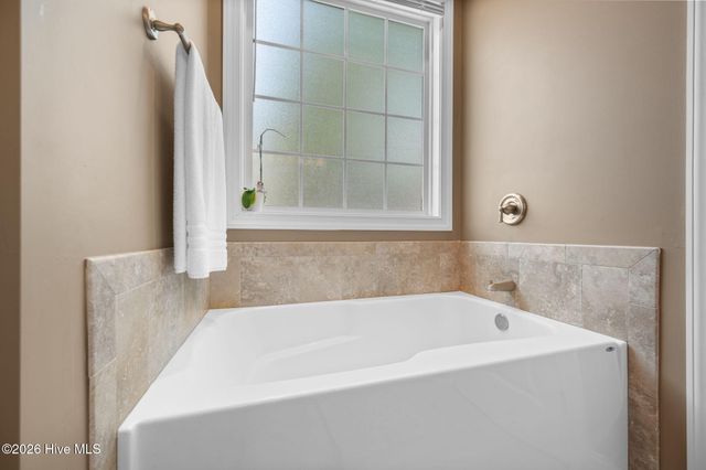 125 Chadwick Court, Sneads Ferry, NC 28460