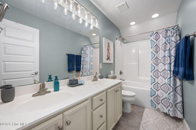 125 Chadwick Court, Sneads Ferry, NC 28460