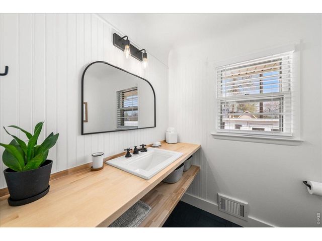 321 2nd St, Windsor, CO 80550