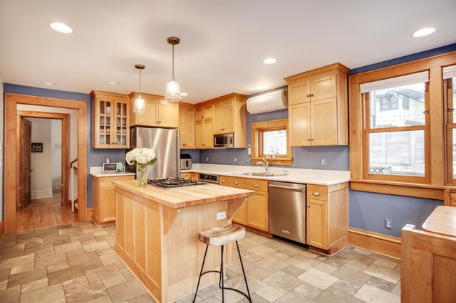 2450 W 24th Street, Minneapolis, MN 55405