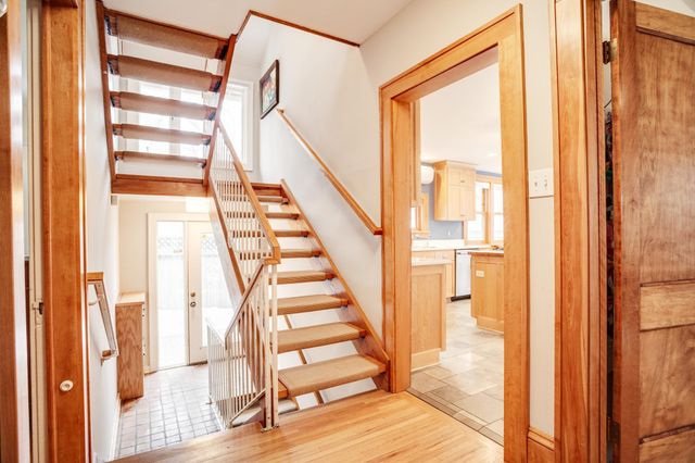 2450 W 24th Street, Minneapolis, MN 55405