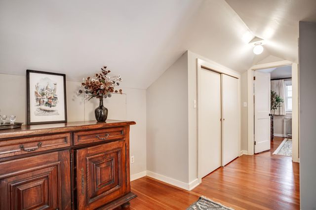 2450 W 24th Street, Minneapolis, MN 55405