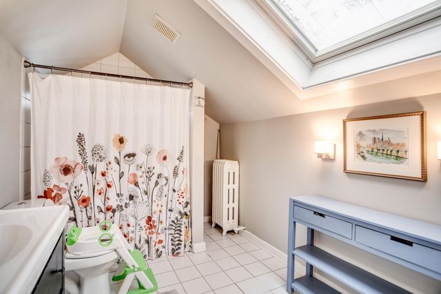 2450 W 24th Street, Minneapolis, MN 55405