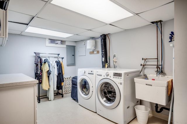 2450 W 24th Street, Minneapolis, MN 55405