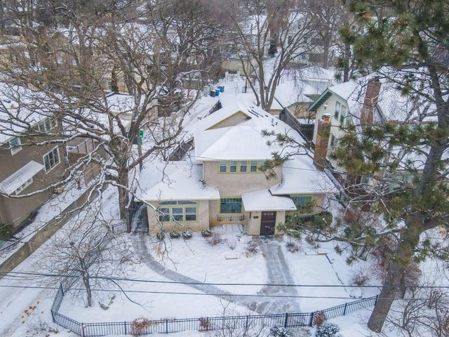 2450 W 24th Street, Minneapolis, MN 55405