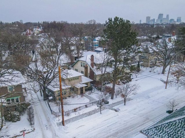 2450 W 24th Street, Minneapolis, MN 55405