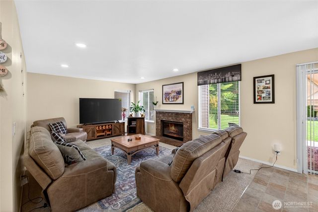 24323 129th Avenue SE, Kent, WA 98030