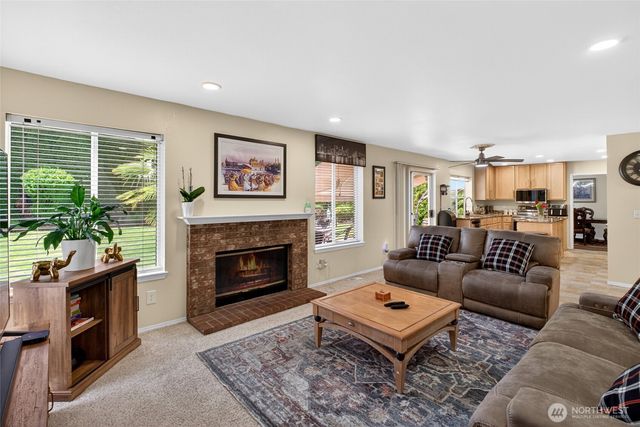 24323 129th Avenue SE, Kent, WA 98030