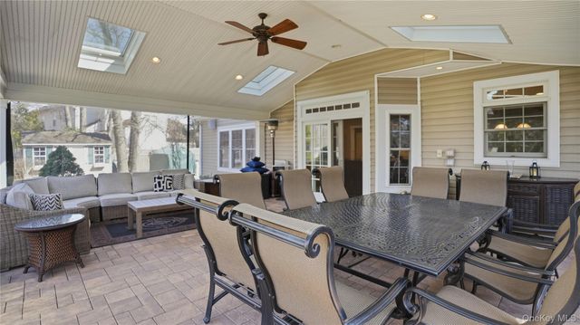 5 Clemens Court, East Setauket, NY 11733