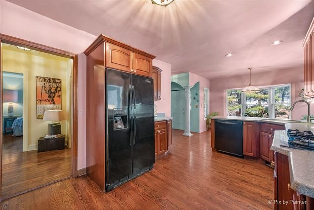 507 S Hi Lusi Avenue, Mount Prospect, IL 60056