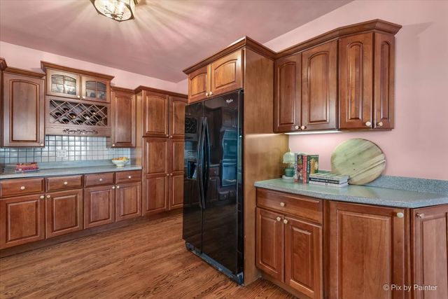 507 S Hi Lusi Avenue, Mount Prospect, IL 60056