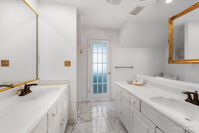 507 S Hi Lusi Avenue, Mount Prospect, IL 60056