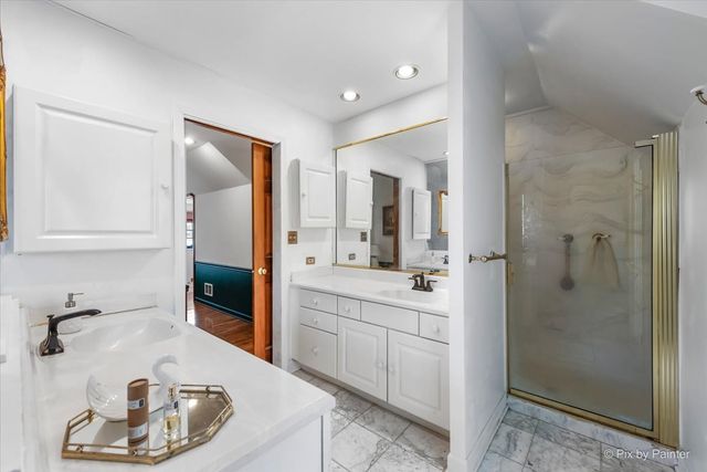 507 S Hi Lusi Avenue, Mount Prospect, IL 60056