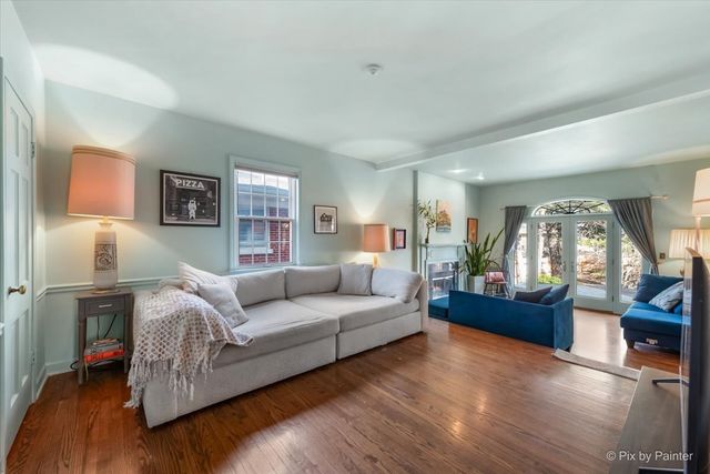 507 S Hi Lusi Avenue, Mount Prospect, IL 60056