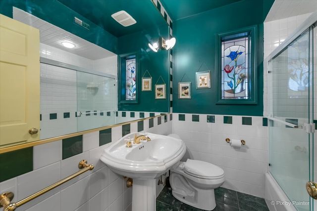 507 S Hi Lusi Avenue, Mount Prospect, IL 60056