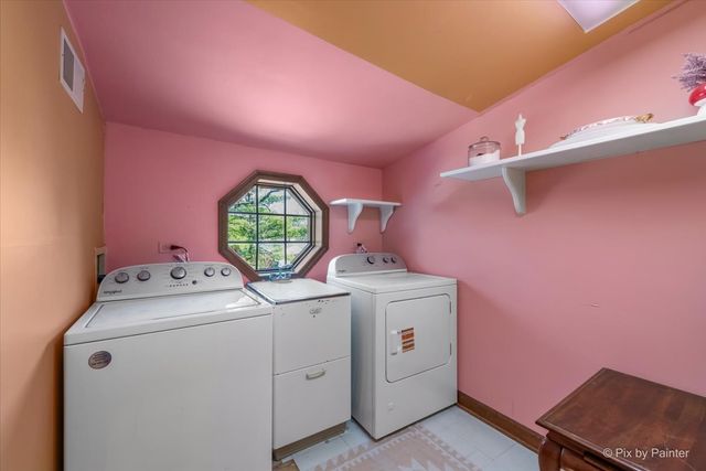 507 S Hi Lusi Avenue, Mount Prospect, IL 60056