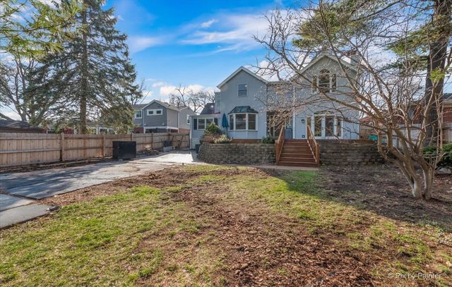 507 S Hi Lusi Avenue, Mount Prospect, IL 60056