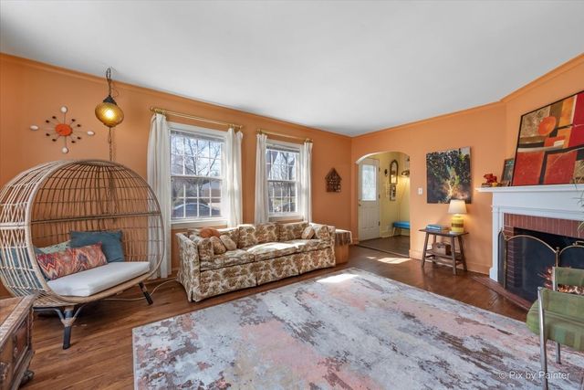 507 S Hi Lusi Avenue, Mount Prospect, IL 60056