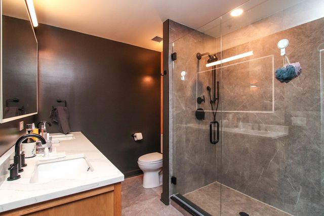 100 E 14TH Street 1706, Chicago, IL 60605