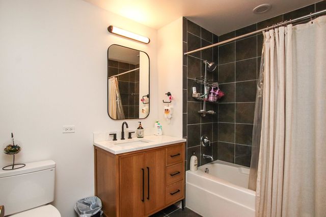 100 E 14TH Street 1706, Chicago, IL 60605