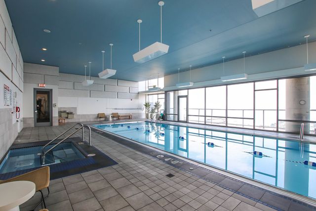 100 E 14TH Street 1706, Chicago, IL 60605