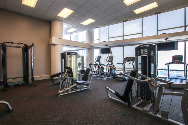 100 E 14TH Street 1706, Chicago, IL 60605