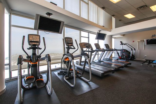 100 E 14TH Street 1706, Chicago, IL 60605