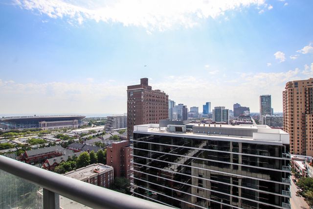 100 E 14TH Street 1706, Chicago, IL 60605