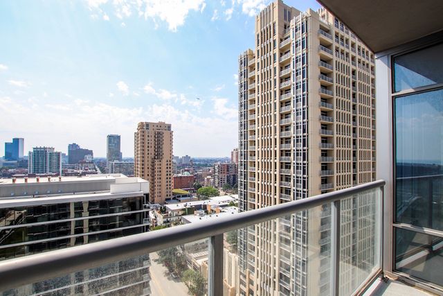 100 E 14TH Street 1706, Chicago, IL 60605