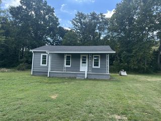 2732 Railroad Bed Rd, Iron City, TN 38463